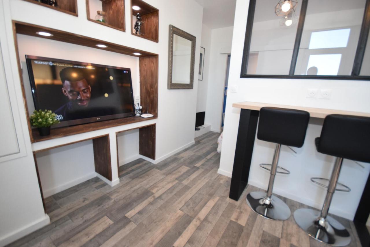 DESIGN APPART - HYPER CENTRE - TRAM - FREE WIFI - leRelaisdOdile21 Valenciennes Extérieur photo